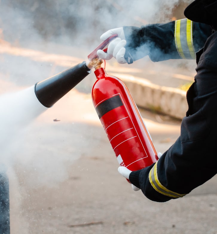 EQVIV Fire Control Drone: Revolutionizing Fire Safety 43 Removing Oxygen by fire extinguisher